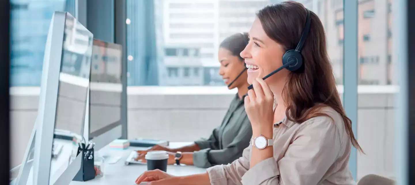 foto de uma atendente em atendimento